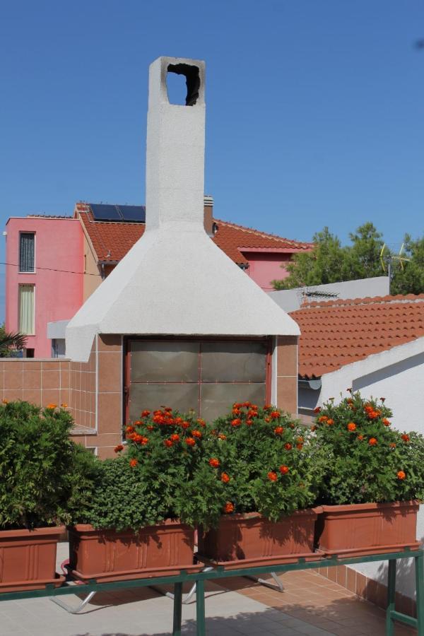 Apartments By The Sea Bilo, Primosten - 8364 Extérieur photo