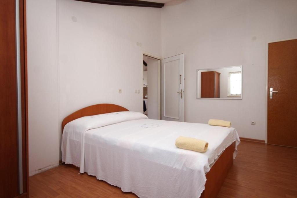 Apartments By The Sea Bilo, Primosten - 8364 Extérieur photo