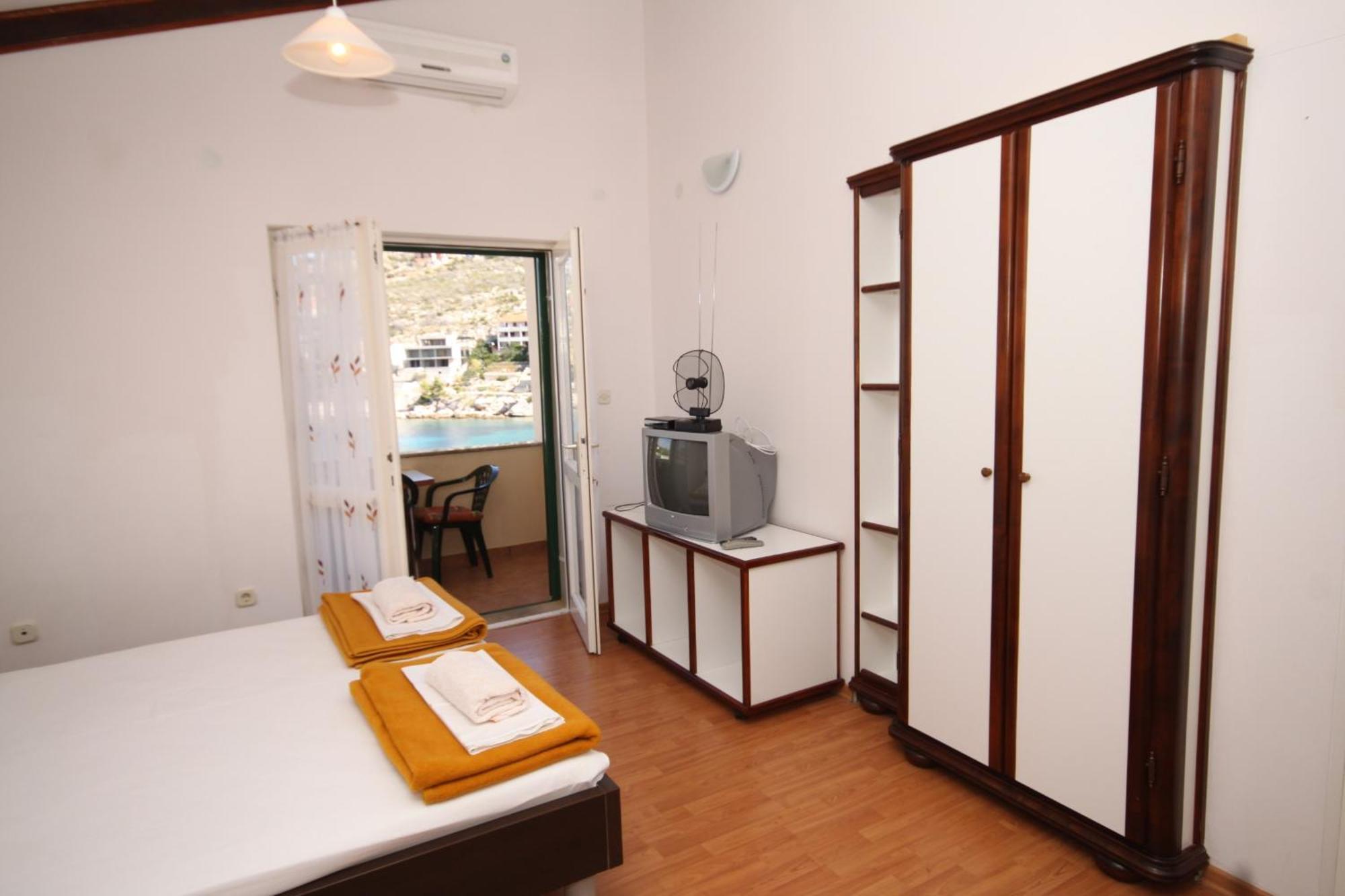Apartments By The Sea Bilo, Primosten - 8364 Chambre photo